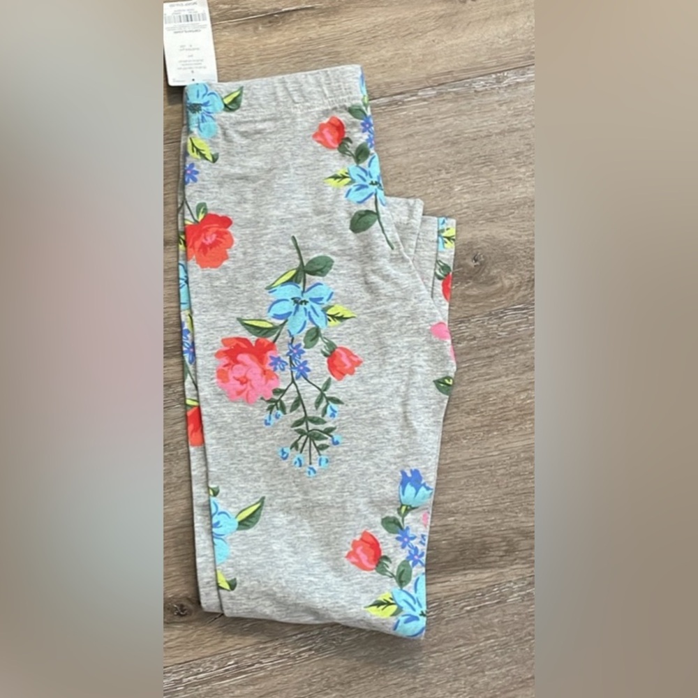 NWT! Size 8 flower leggings
